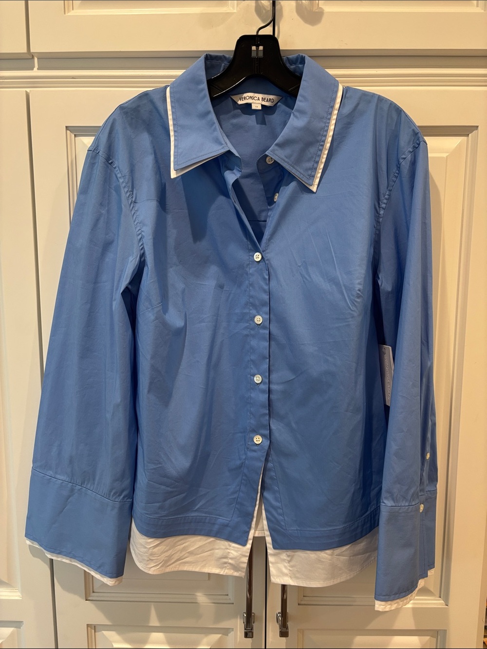 NWT Veronica Beard Button-Down Shirt with White Contrast Trim - Picture 2 of 16